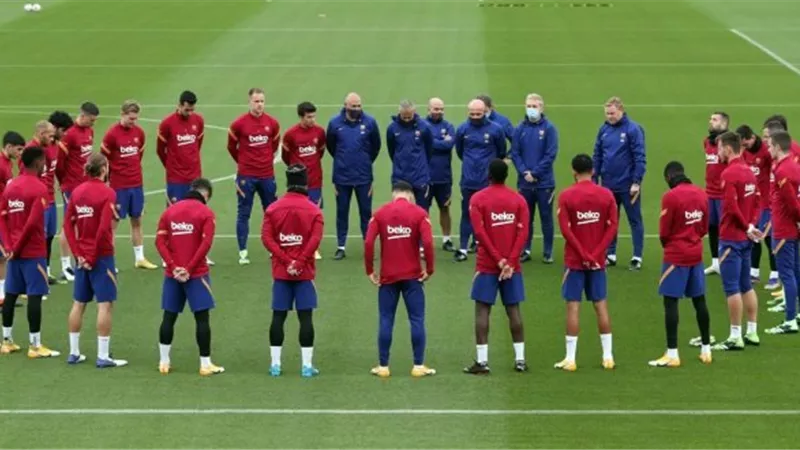 كومان يعلن تشكيل برشلونة لمواجهة بلد الوليد بالليجا