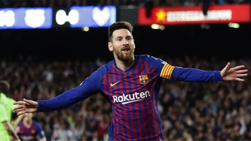 لينيكر: لن يتمكن أي لاعب آخر من تحطيم رقم ميسى القياسى من الأهداف