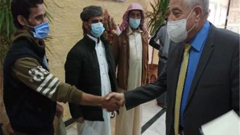 فوده يسلم ٦٠ منزل بدوي لمستحقيه بقرية الوادي