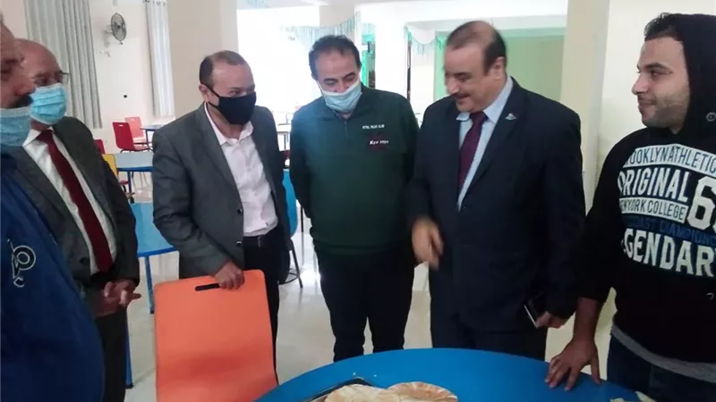 وكيل وزارة التعليم بمطروح يفاجئ مدرسة الضبعة النووية