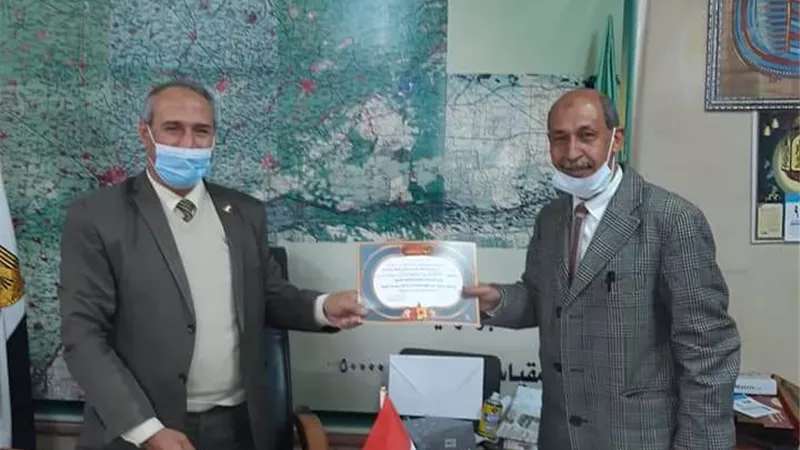 لاشين يكرم ادارة الرقابة على المبيدات والمخصبات
