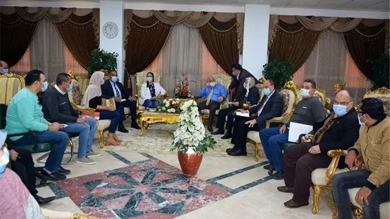 فوده يوجه بإعداد صفوف ثانية لتولي مسئوليات العمل بمختلف الإدارات