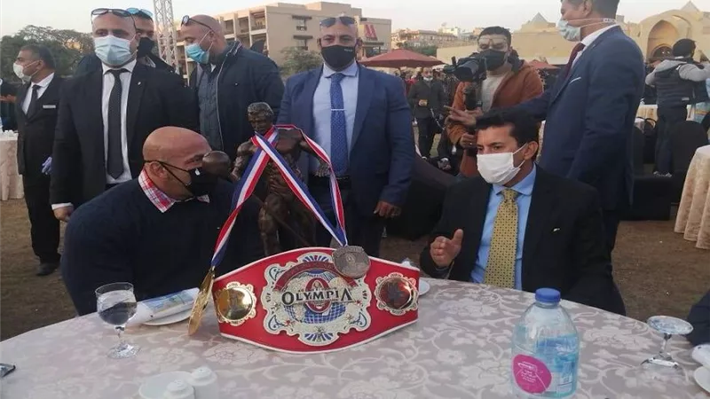 وزير الشباب يلتقي بمستر أولمبيا