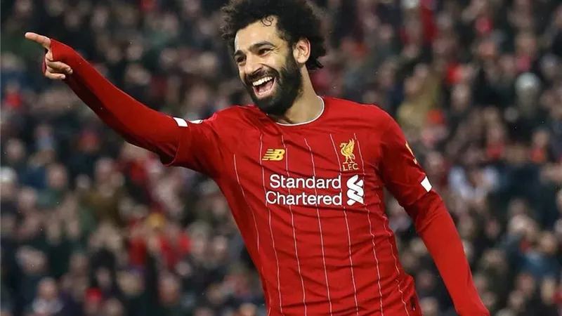 محمد صلاح يتراجع ثلاثة مراكز في قائمة أفضل 100 لاعب لعام 2020