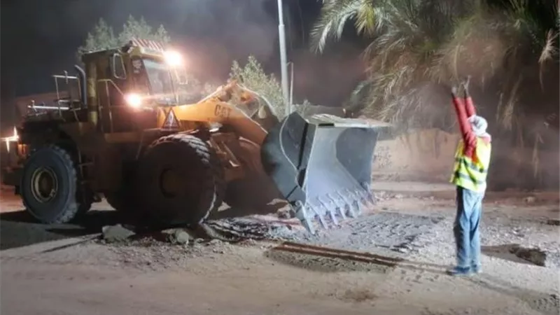 رئيس مركز إسنا جنوب الأقصر يتفقد أعمال إعادة رصف عدد من الشوارع
