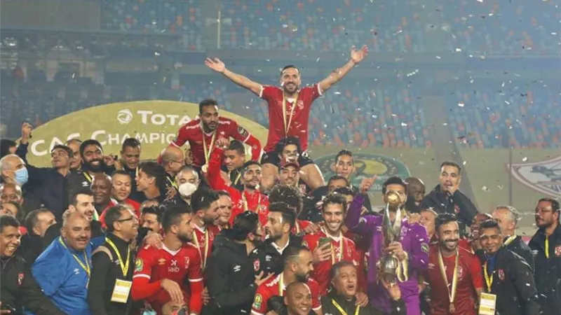 نجم الأهلى السابق: اتمنى تدريب بطل القرن الأفريقى