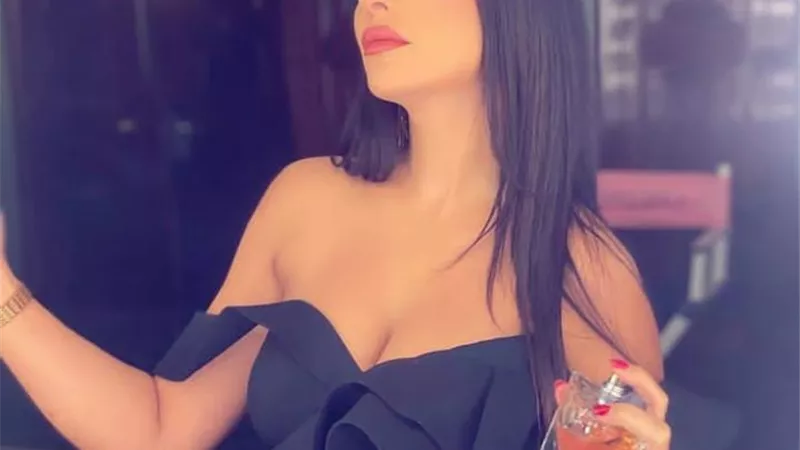 بالأسود .. غنوة محمود تخطف القلوب بإطلالة رقيقة