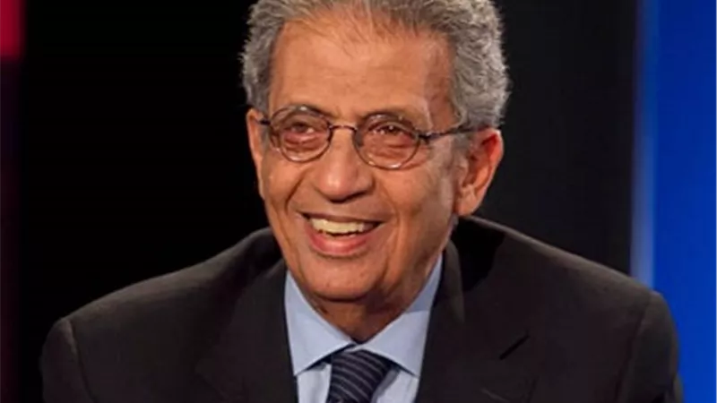 عمرو موسى ضيف إبراهيم عيسى على 