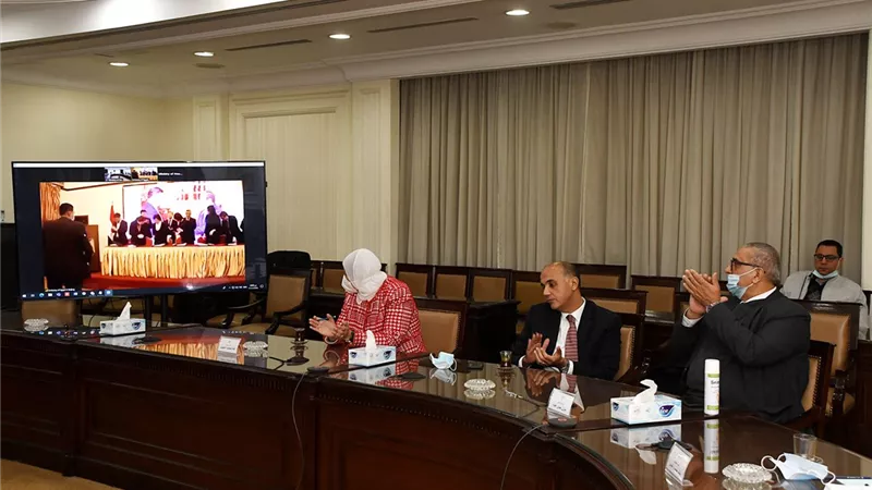 وزير الإسكان وسفير مصر بالصين يشهدان توقيع تمويل منطقة الأعمال المركزية بالعاصمة الإدارية الجديدة
