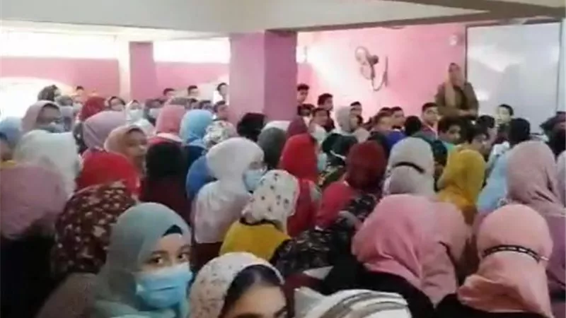 متولى يقود حملة لاغلاق سناتر الدروس الخصوصية بسمنود.. بالفيديو