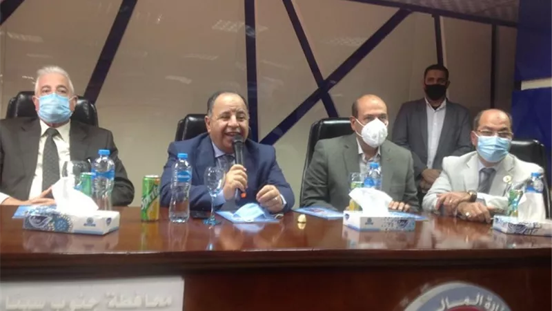 د. معيط واللواء خالد فودة.. للعاملين بالمديرية المالية بجنوب سيناء الرئيس السيسى يُغَّير وجه الحياة فى مصر بمشروعات تنموية غير مسبوقة