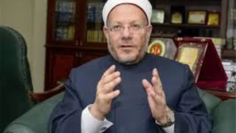 هل يجوز للمرأة تفتيش هاتف زوجها؟.. المفتي يجيب