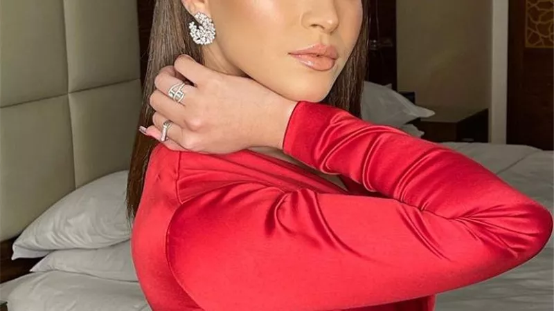 بنظرة ساحرة .. سارة الشامى تتألق عبر انستجرام