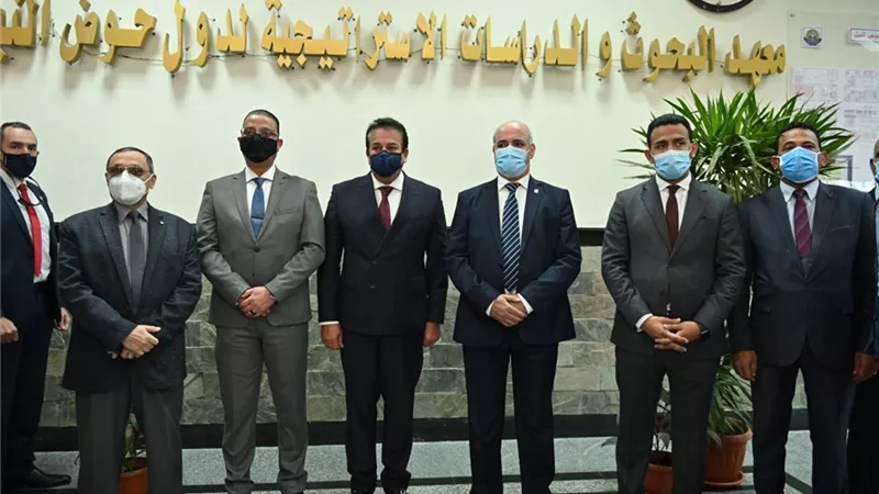 وزير التعليم العالي يفتتح مركز مكافحة الأوبئة وتفشي الأمراض بجامعة الفيوم