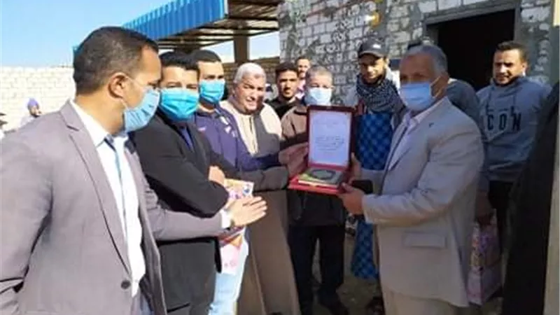 رئيس الداخلة يفتتح مشروع 