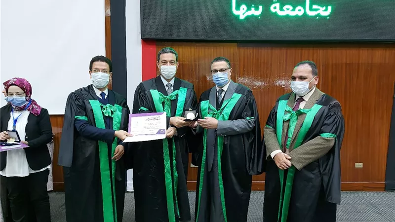 رئيس جامعة بنها: حريصون على ربط البحث العلمي بالصناعة واحتياجات المجتمع