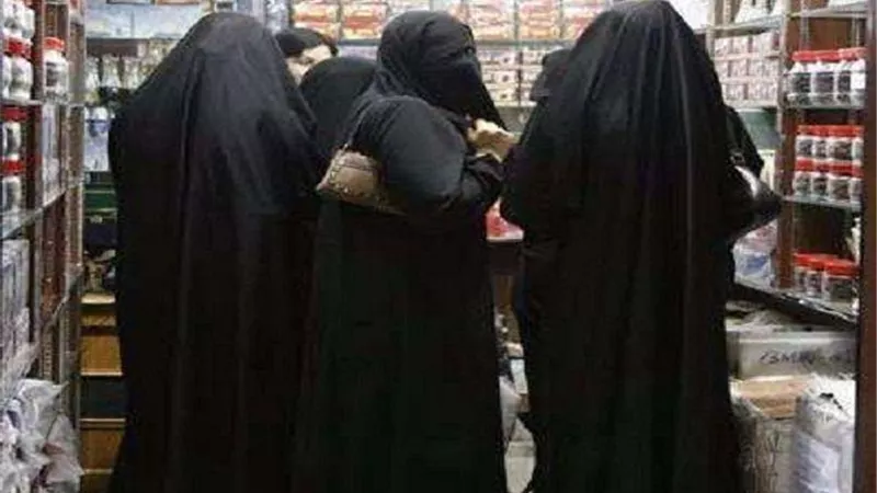 ضبط 3 متنقبات بينهما رجل تخصصوا فى سرقة المشغولات الذهبية بالإكراه في المنصورة