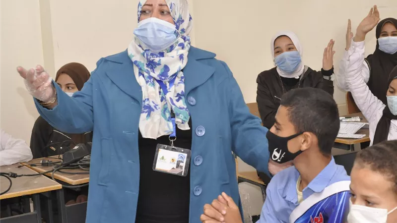 القافلة المتكاملة لجامعة المنيا تواصل أعمالها بـ9 تخصصات طبية في 