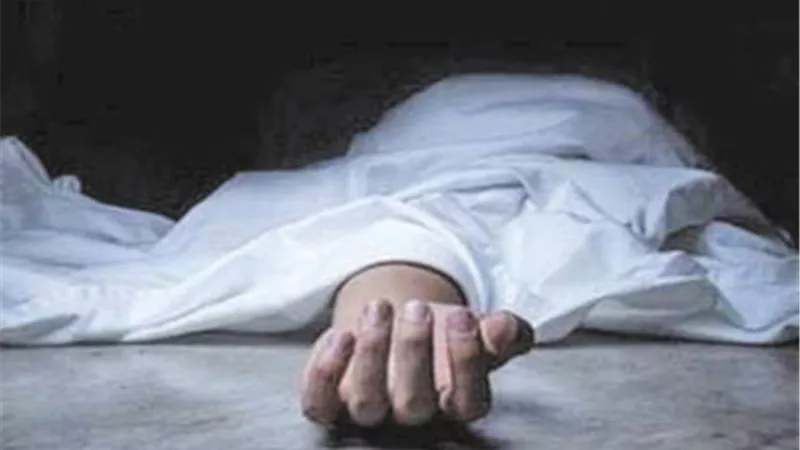 بعد 3 أشهر من دفنها.. محادثة 