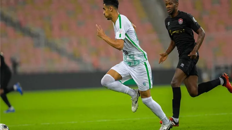 الأهلى يخطف فوزاً صعبا على الرائد بالدورى السعودى