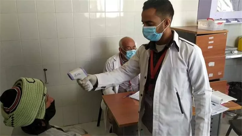 فحص وعلاج 406 مواطنين مجانا فى قافلة الفرافرة الطبية بالوادى الجديد