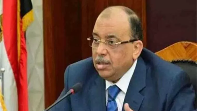 الحكومة تغلق آلاف المحال التجارية والمقاهي والمطاعم المخالفة