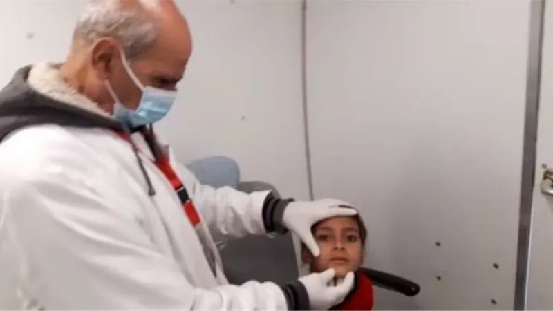 توقيع الكشف على647 مواطنا ضمن أعمال اللجنة الطبية وقافلة النهضة بالوادى الجديد.. بالصور