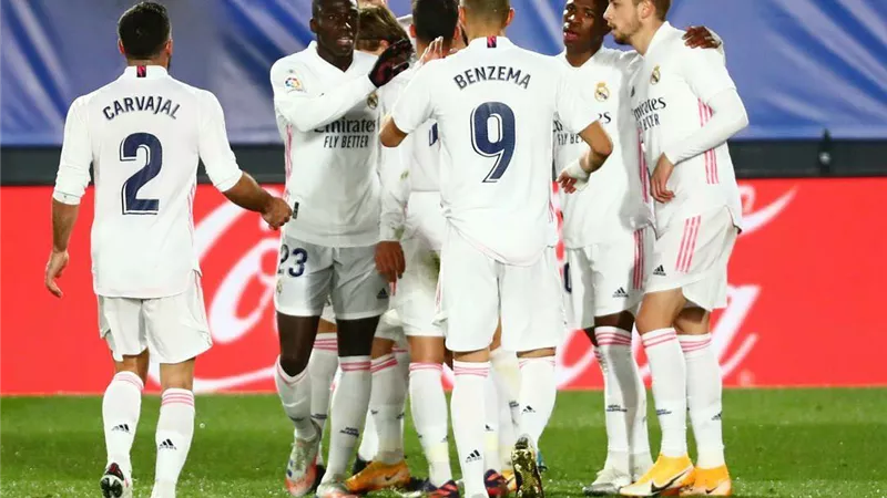 زيدان يعلن قائمة ريال مدريد استعدادا لمواجهة إلتشي بالليجا