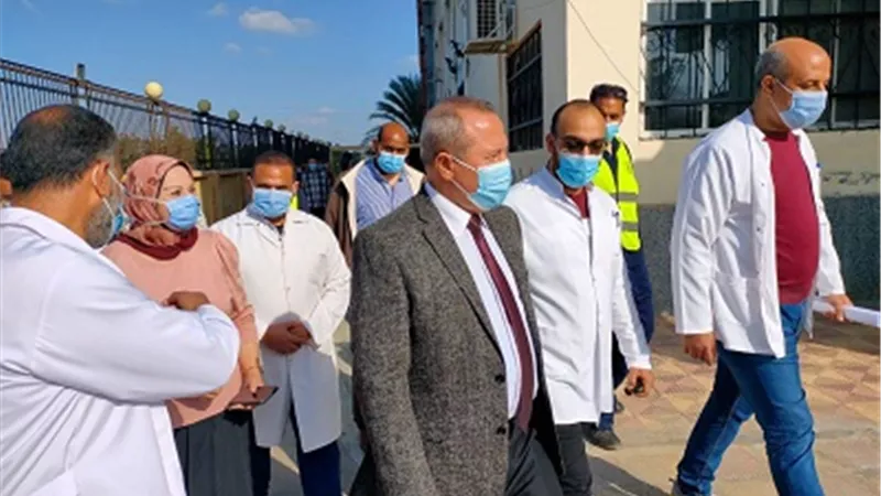 تفقد وكيل وزارة الصحة بالدقهلية مستشفى الحجر الصحى بتمى الأمديد