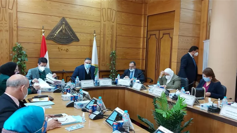 مجلس جامعة بنها يناقش إستعدادات إمتحانات الفصل الدراسى الأول