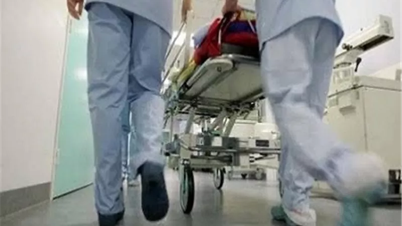 مصرع طفل سقط عليه اطار باب اثناء لهوه بأحد المنازل تحت الانشاء بالدقهلية