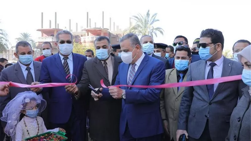 محافظ سوهاج يفتتح 5 مشروعات خدمية بقرية 