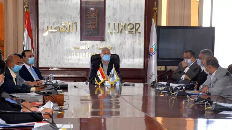 حظر الإحتفالات ومنع السرادقات فى راس السنة فى جلسة المجلس التنفيذى للأقصر