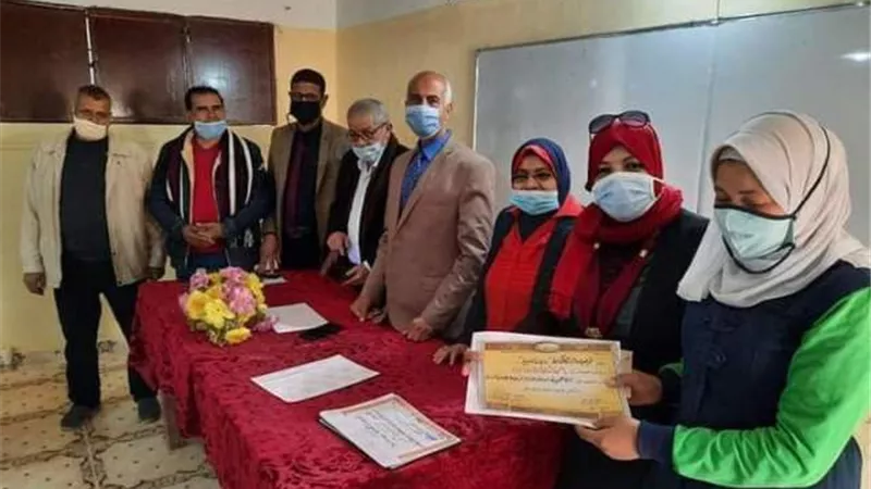 توجيه صحافة الخارجة يكرم طلاب اذاعة باريس لتميزهم بالوادى الجديد.صور