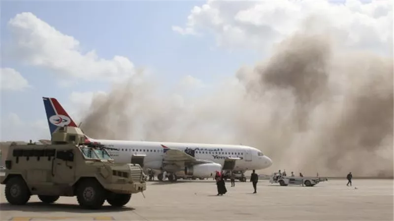 سلطنة عمان تدين الانفجار الإرهابي الذي وقع في مطار عدن