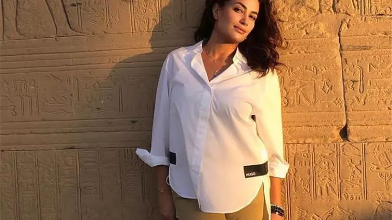 إطلالة جذابة وظهور رائع للنجمة هند صبري عبر إنستجرام