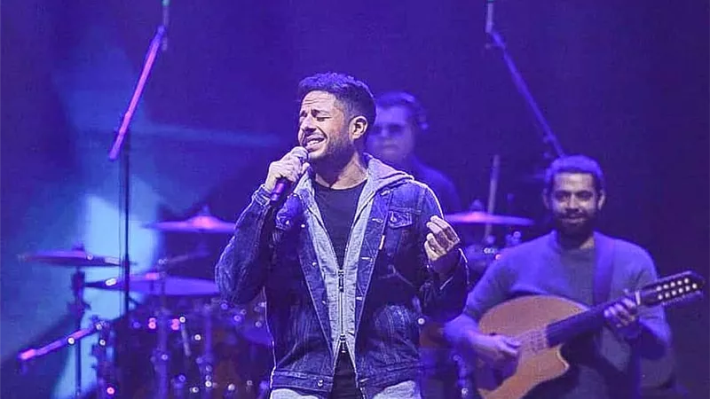 حماقي يكشف كواليس حفله الناجح بالكريسماس في دبي ومصير ألبومه الجديد.. فيديو وصور