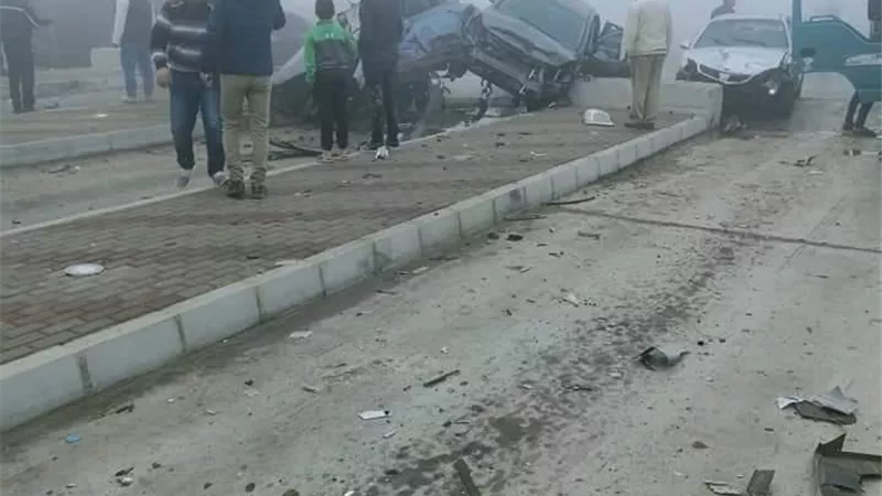 تصادم ٧ سيارات بطريق الاسماعيلية بسبب الشبورة