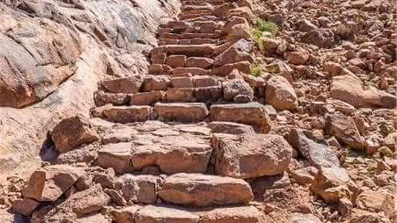 ما لا تعرفه عن جبل موسي...بالصور