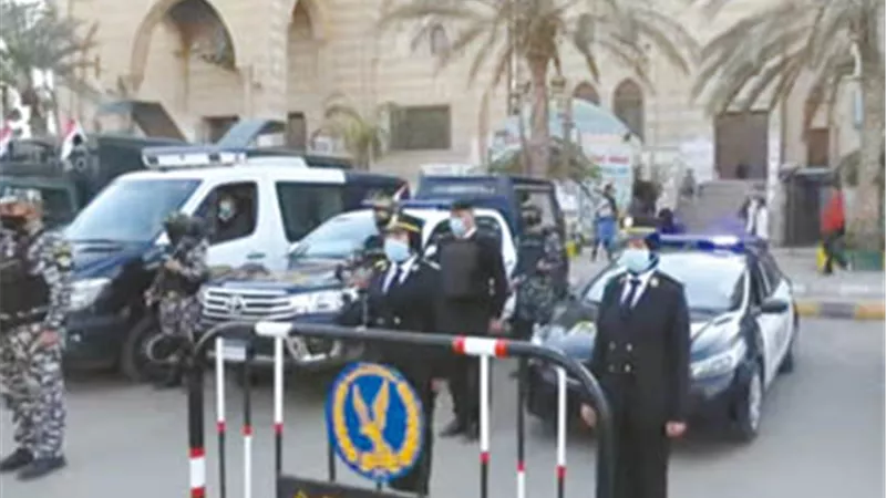 ترانيم أعياد الميلاد ترتفع.. في بلد الأمن والأمان