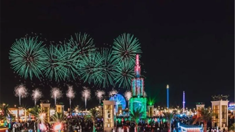 الإمارات تستقبل 2021 بعروض مبهرة تحبس الأنفاس