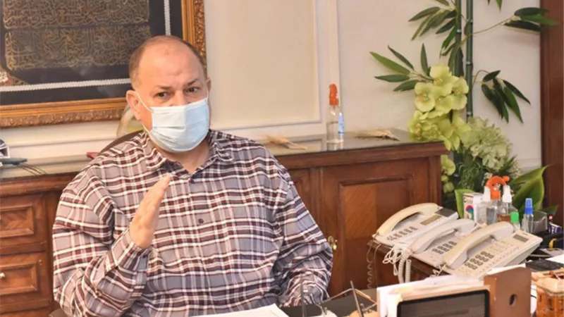 محافظ أسيوط يناقش سبل تعظيم الموارد الذاتية وترشيد الانفاق