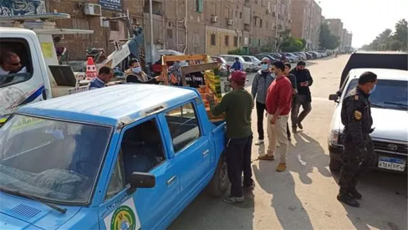 حملة إشغالات تحرر 22 محضرا متنوعا بحي ثالث الإسماعيلية