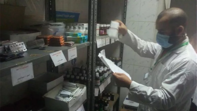 فحص وعلاج 1200 مواطن فى يومين بقرية التضامن فى سمسطا.. بالصور