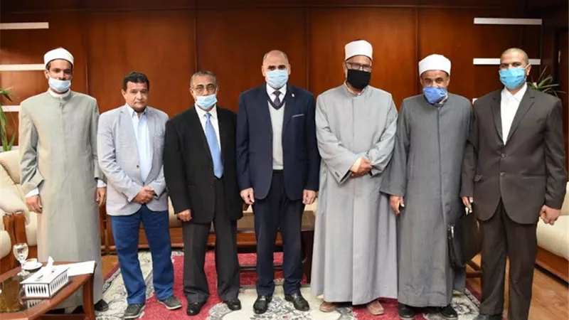 رئيس جامعة الأقصر يستقبل وفد منطقة وعظ الأقصر