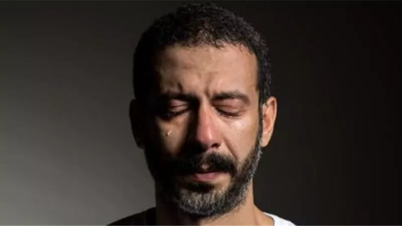 انتهاء جنازة وحيد حامد.. ومحمد فراج يصل متأخرا