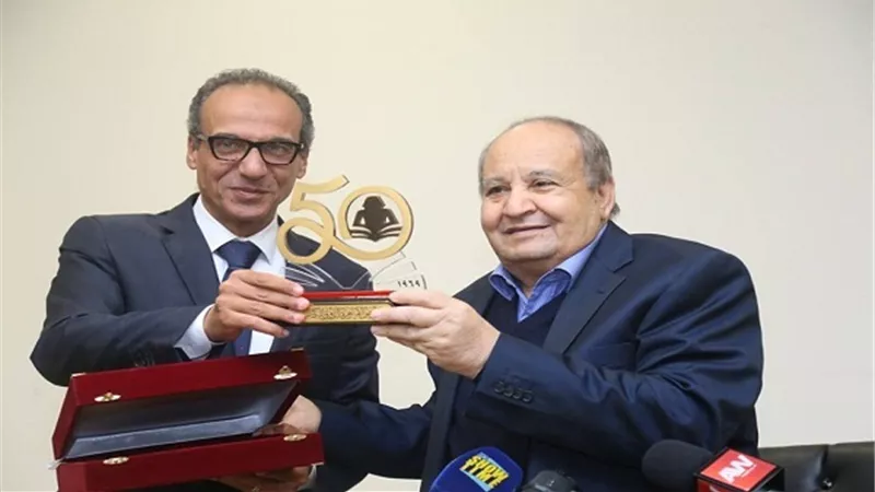 هيئة الكتاب تنعى الراحل 
