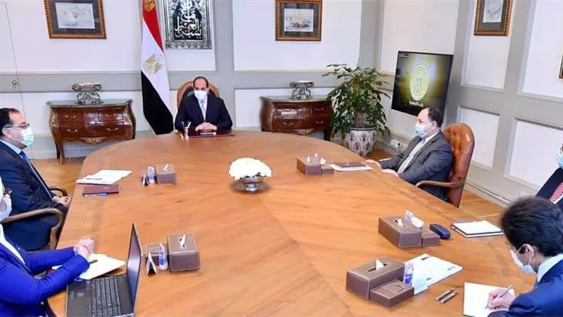 الرئيس السيسي يوجه صندوق تحيا مصر بدعم توفير لقاح كورونا للفئات المستحقة ذات الأولوية المتقدمة