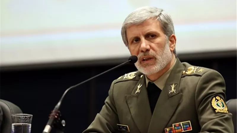 وزير الدفاع الإيراني يكشف عن خطأ استراتيجي حسابي ارتكبته أمريكا