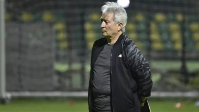 حلمى طولان يوجه رسالة نارية لمدرب الزمالك